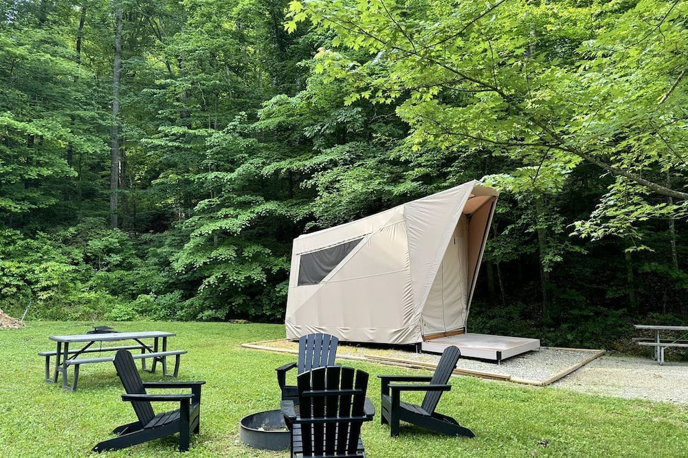 Hitchins RV Rental | Modern Safari Tent Rental with AC and Trails in Grayson, Kentucky