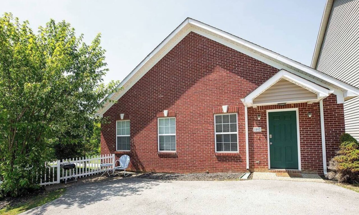 Shelbyville Apartment | Modern Shelbyville Apartment: King Bed, Near Bourbon Trail & Guist Lake