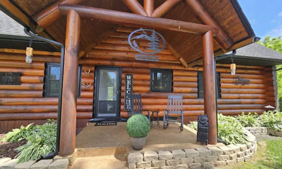 Tellico Plains Cabin | Mountain Home-Cabin