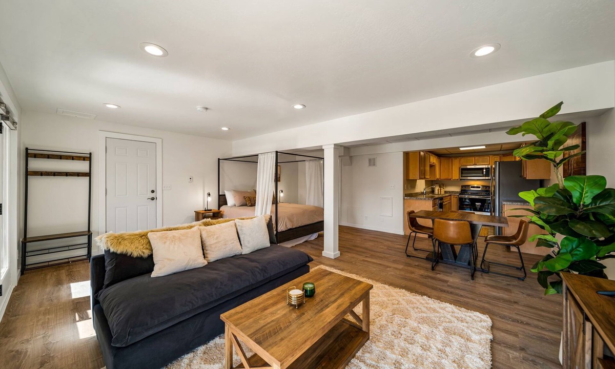 Hermosa House | Mountainside Studio Duplex with Breathtaking Views
