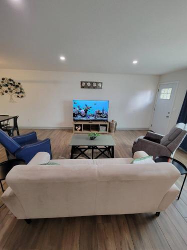 North Mountain Apartment | Msg for 5percent off 2Bed1Bath KingQueenBeds NorthPHX