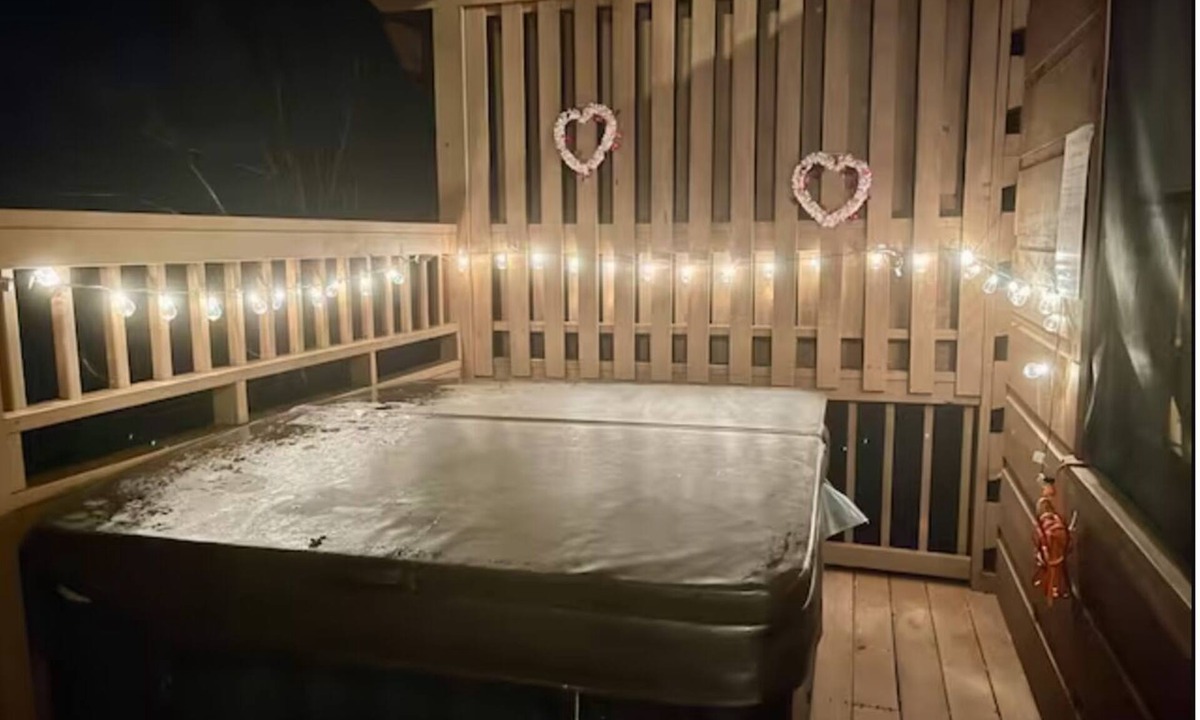 Sevierville Cabin | MtnViews *Close2 PKWY/Gatlnbg/Dollywood*|TreeHouse