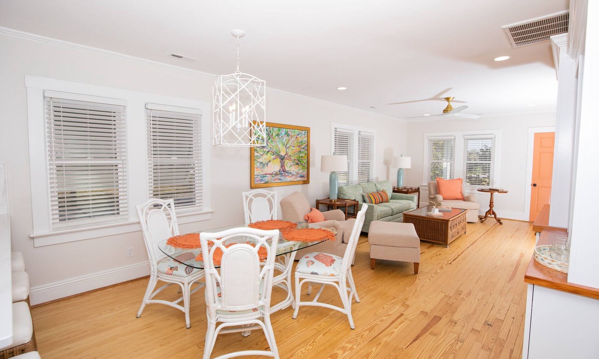 Morehead City Cottage | Mulberry Cottage 5 Blocks to Beaufort Waterfront - 220/1-2, 295 for 3/4 people