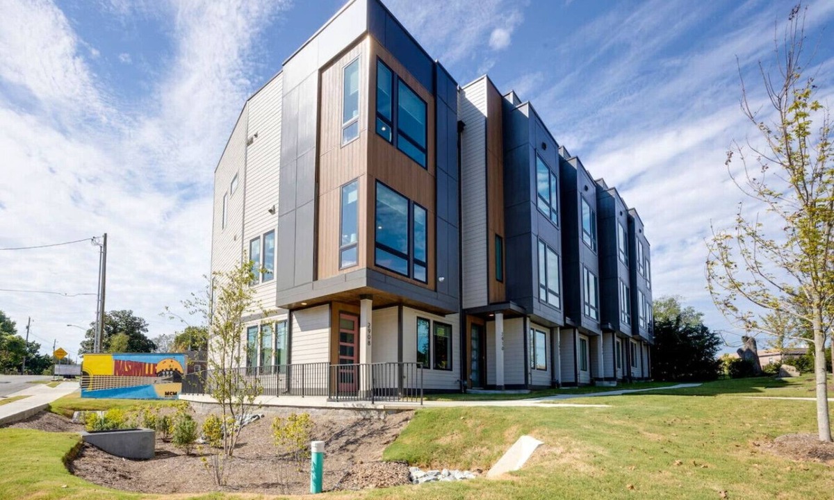 Radnor Villa | Music City Abode & Western Vibes | Dual Townhomes!