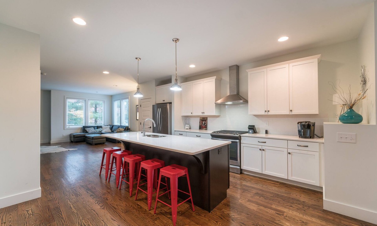 Midtown House | Music City Townhomes Unit C - Only 1.5 from downtown Nashville