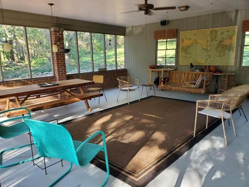 Hillwood House | Nashville Elegance Enjoy Southern Comfort in Style