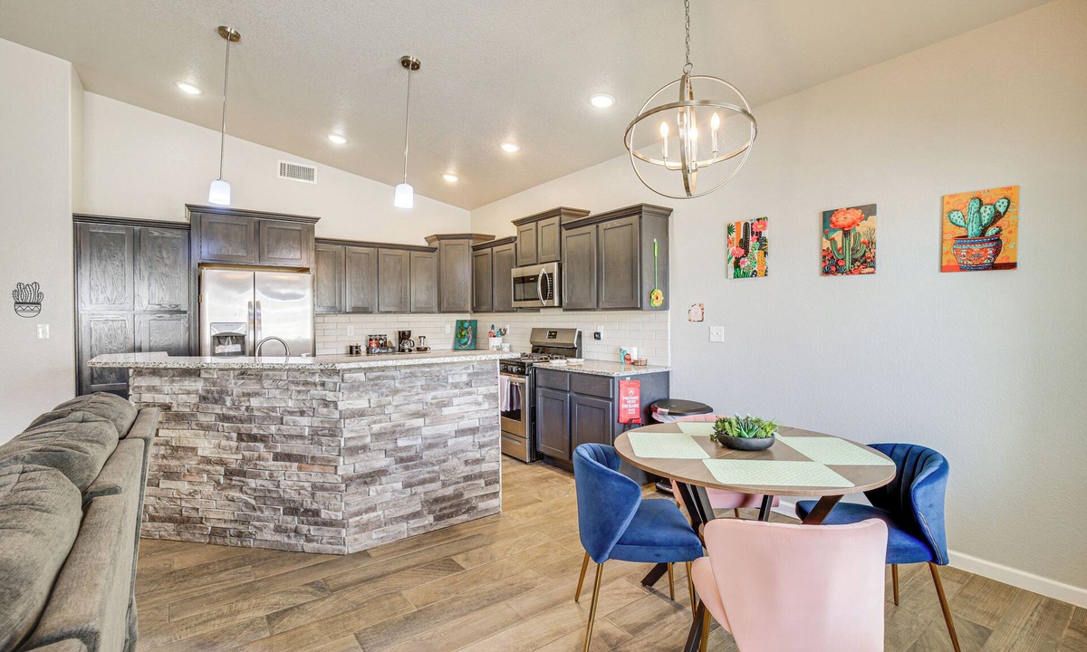 Chamberino House | Near Parks & Venues: Upper Valley Family Home!