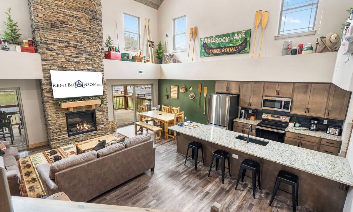 Hollister Cabin | Near Thunder Ridge: Water View, Community Indoor Pool & Free Local Attraction Tickets