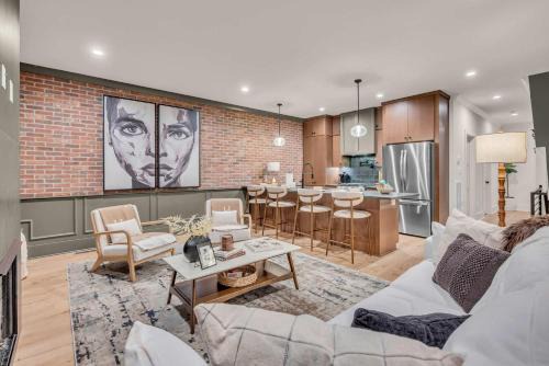 Hillsboro Village House | New 2 Luxe Townhomes with Rooftops Sleeps 24