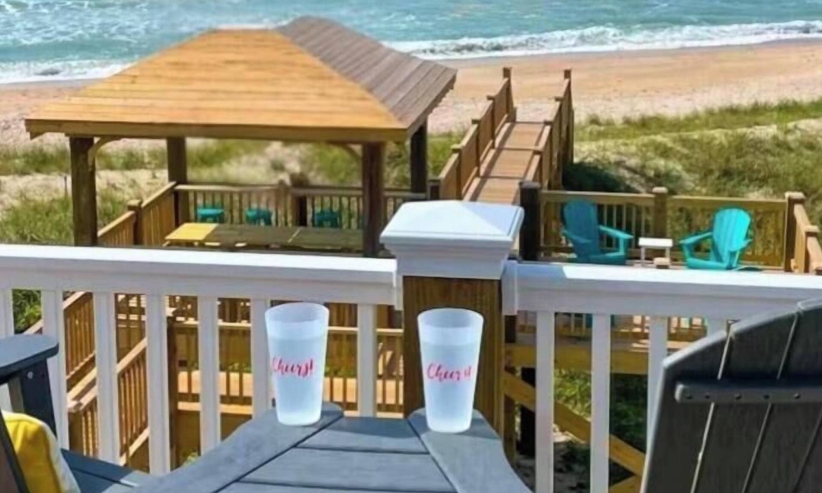 North Topsail Beach House | New Oceanfront, Elevator, Private Beach Access, Decks on Dune