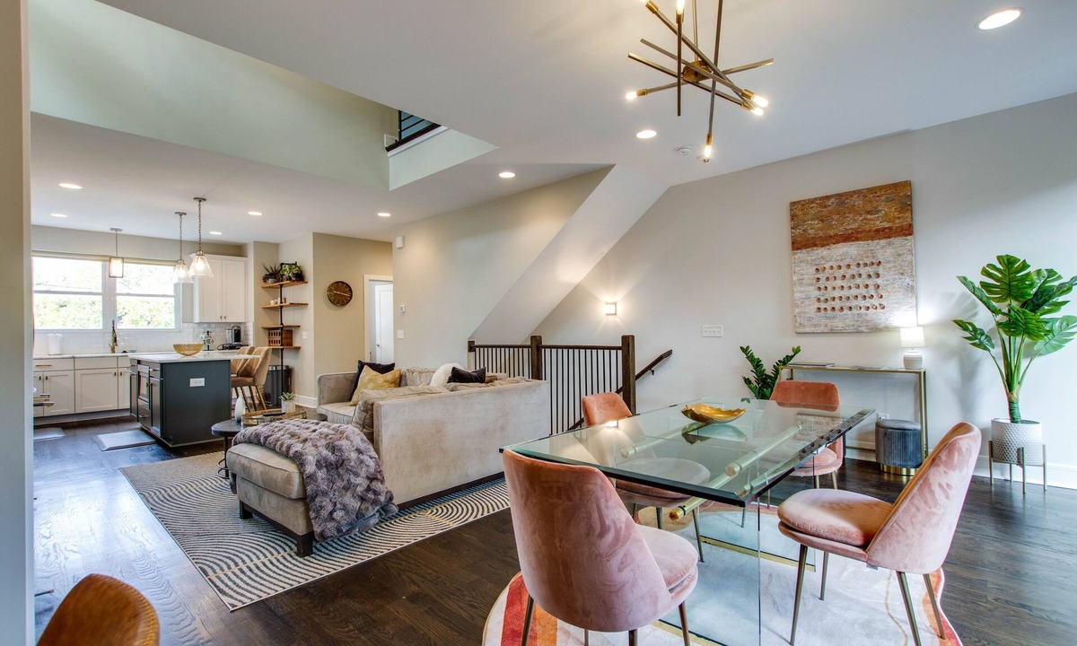 Hadley - Washington House | New! Rooftop Views! Beautiful Modern Townhome West Nashville