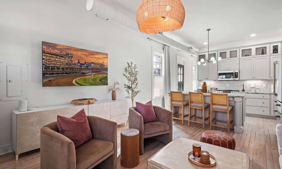 Schnitzelburg Apartment | NEW! Stylish Home w/Projector TV & Pvt Backyard!