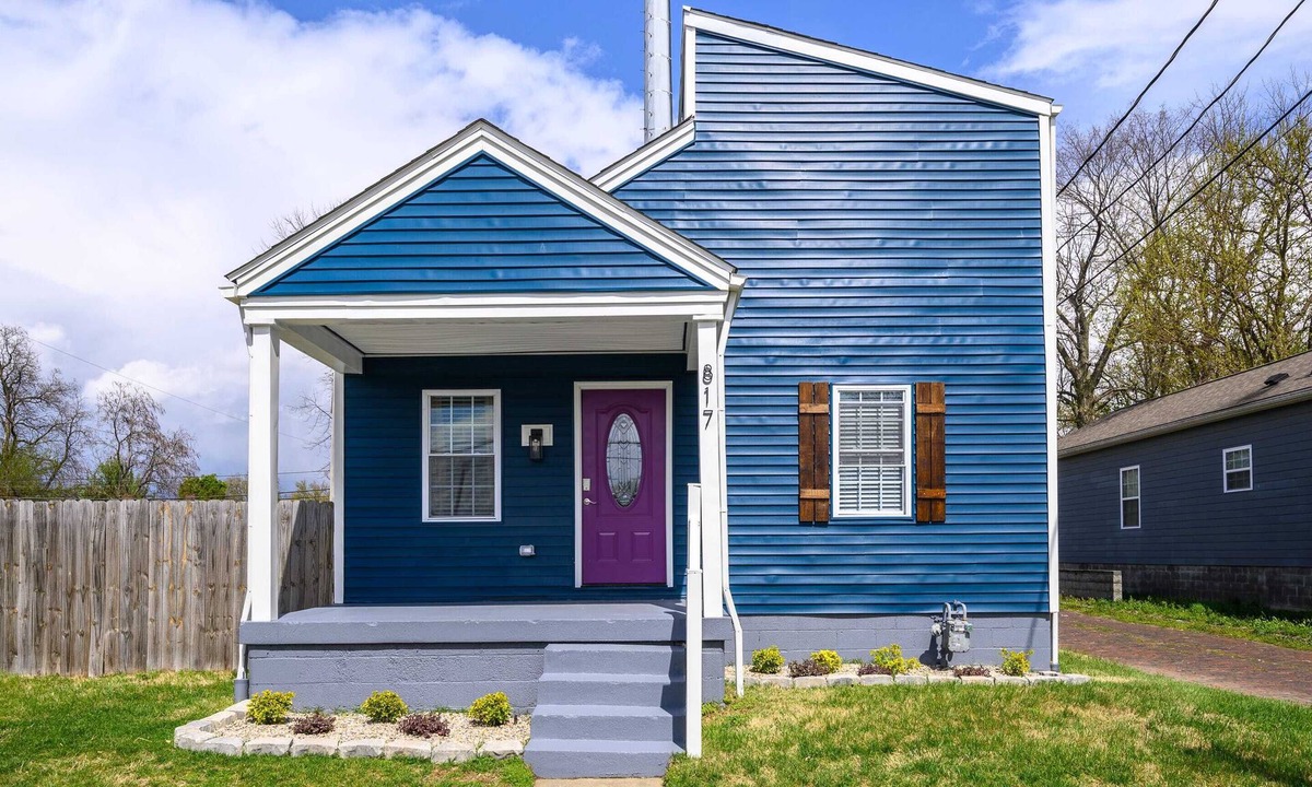 Schnitzelburg House | New! Welcome to the Jungle, Baby! 3br2ba Hot Tub!