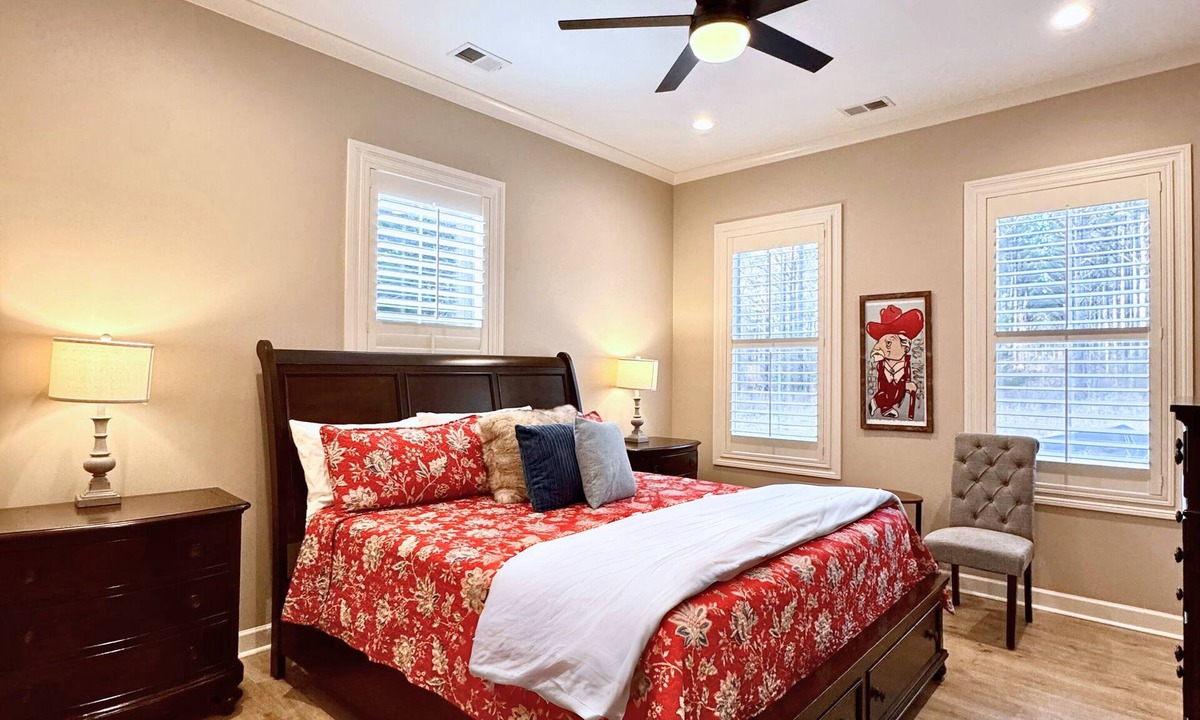 Oxford House | Newly Built 2 BD/2 BA Home, Private, Gated, Forest Setting, 8 Miles to Ole Miss