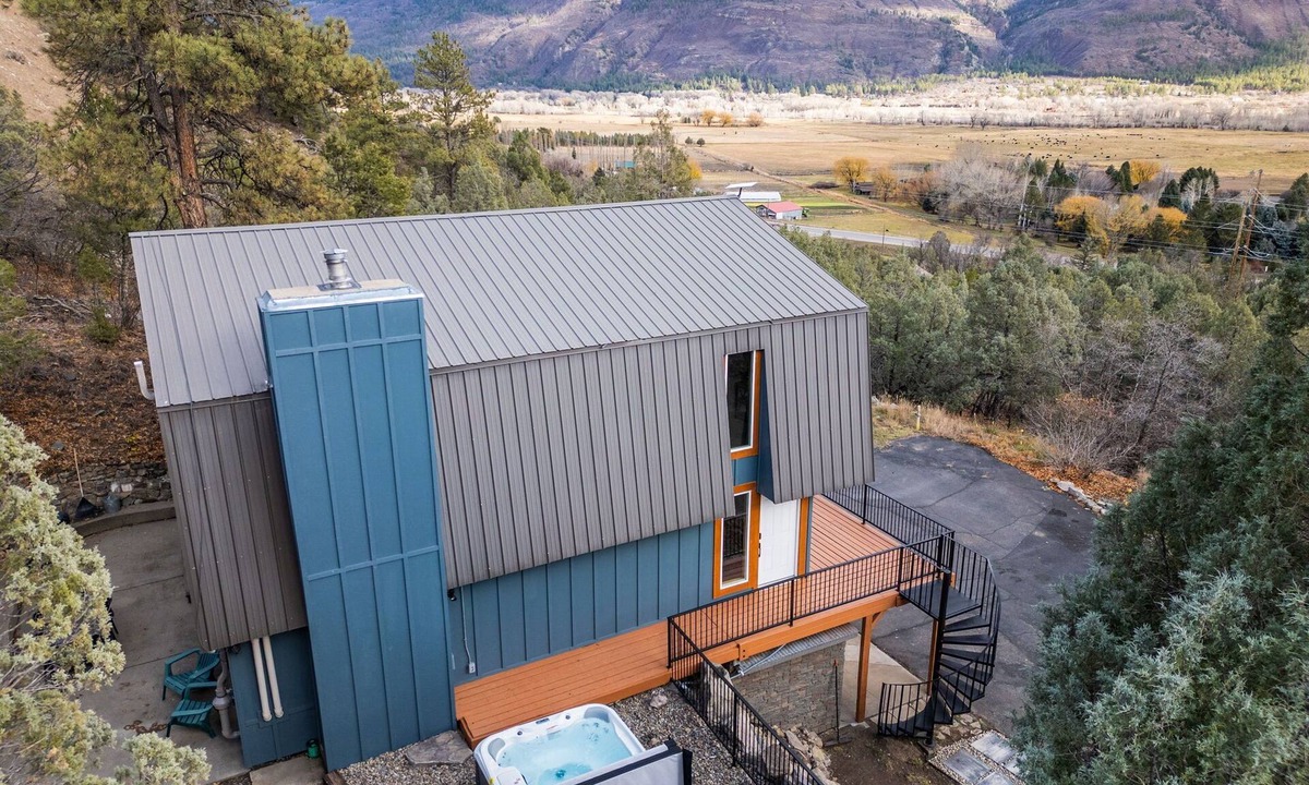 Hermosa House | Newly Remodeled Mountain Cabin w/Epic Views, A/C, Optional Hot tub, 2 Kitchens