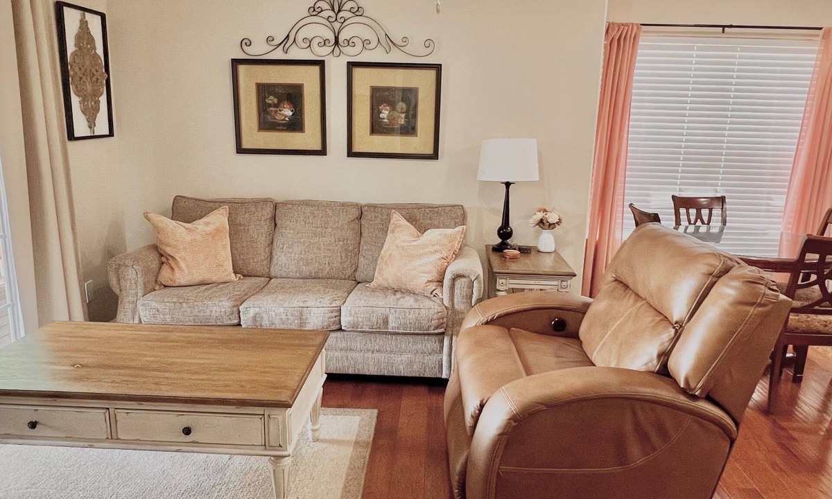 Indian Point Condo | Next To SDC & Table Rock Lake. 20ft Patio. King Master 2BR 2BA.Full Size Kitchen