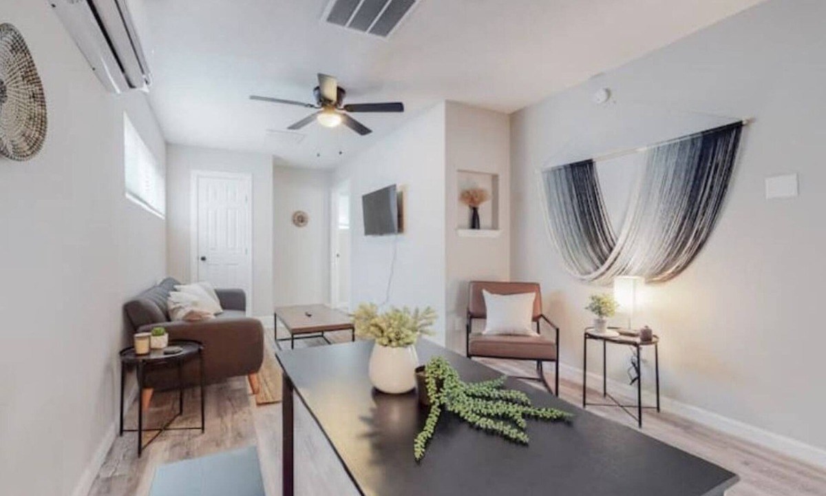 Silver Hill House | Nob Hill/UNM Luxury 2 Bedroom House w/King Beds