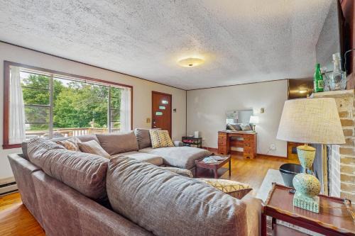 Lone Mountain House | Norris Lake Cabin Getaway Sleeps 6 View Fire pit