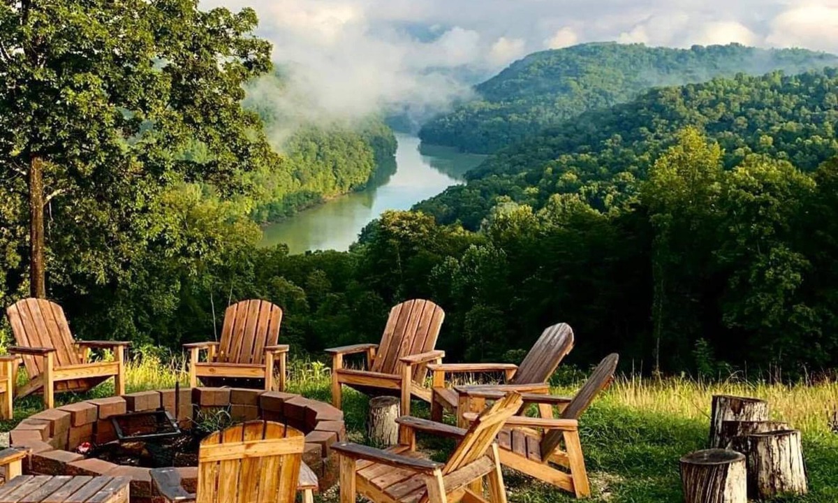 Big Creek House | Norris Lake FarmHouse w/Lakeviews, access and 140 acres to play.