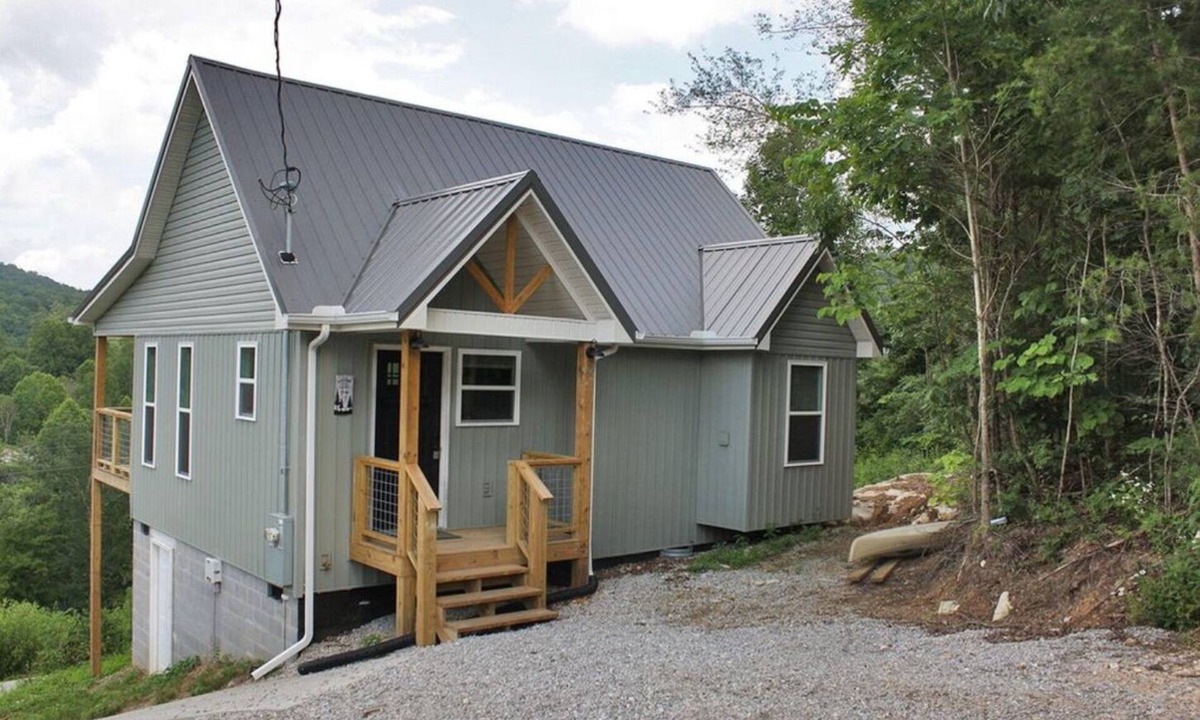 Caryville House | NORRIS LAKE FRONT RENTALS: LITTLE PERK LAKEHOUSE ON NORRIS LAKE w/PRIVATE DOCK