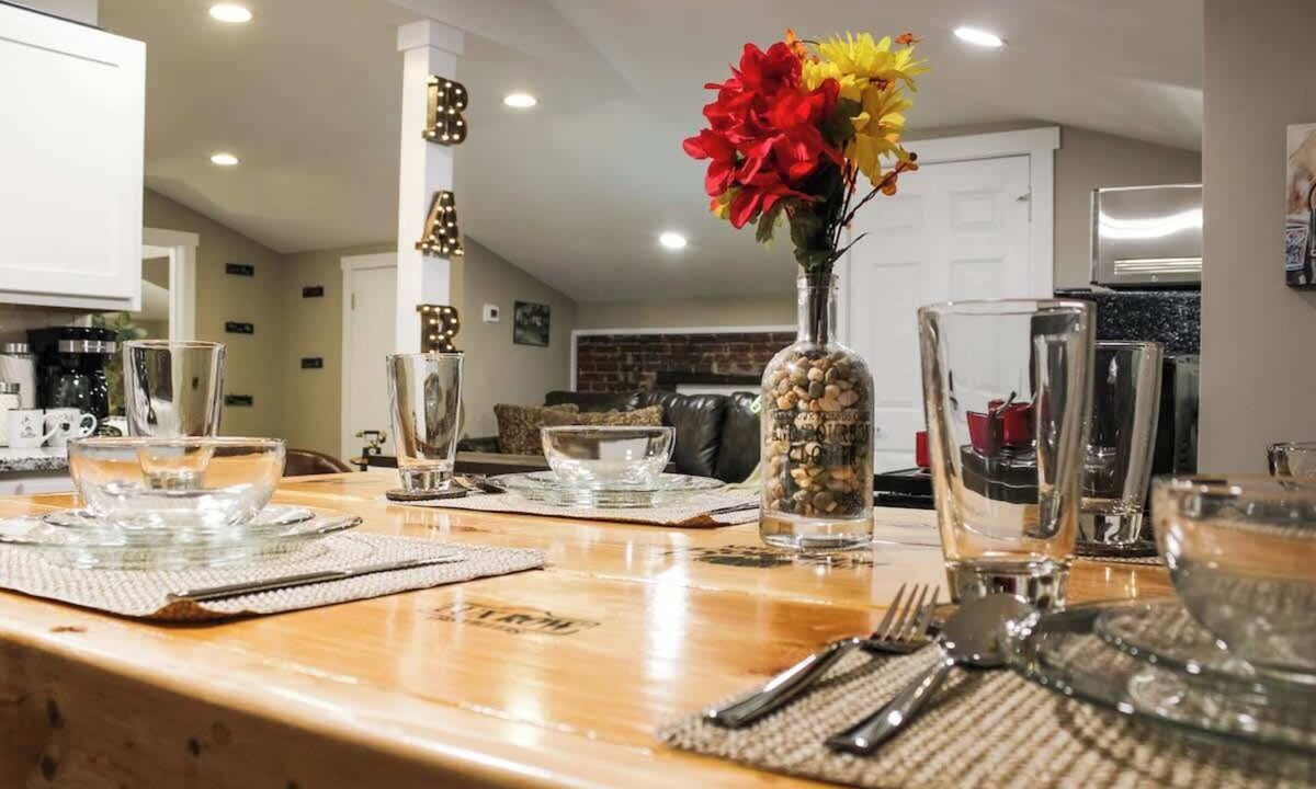 Butchertown Apartment | NULU/Butchertown Bonded Lounge Salon/Spa