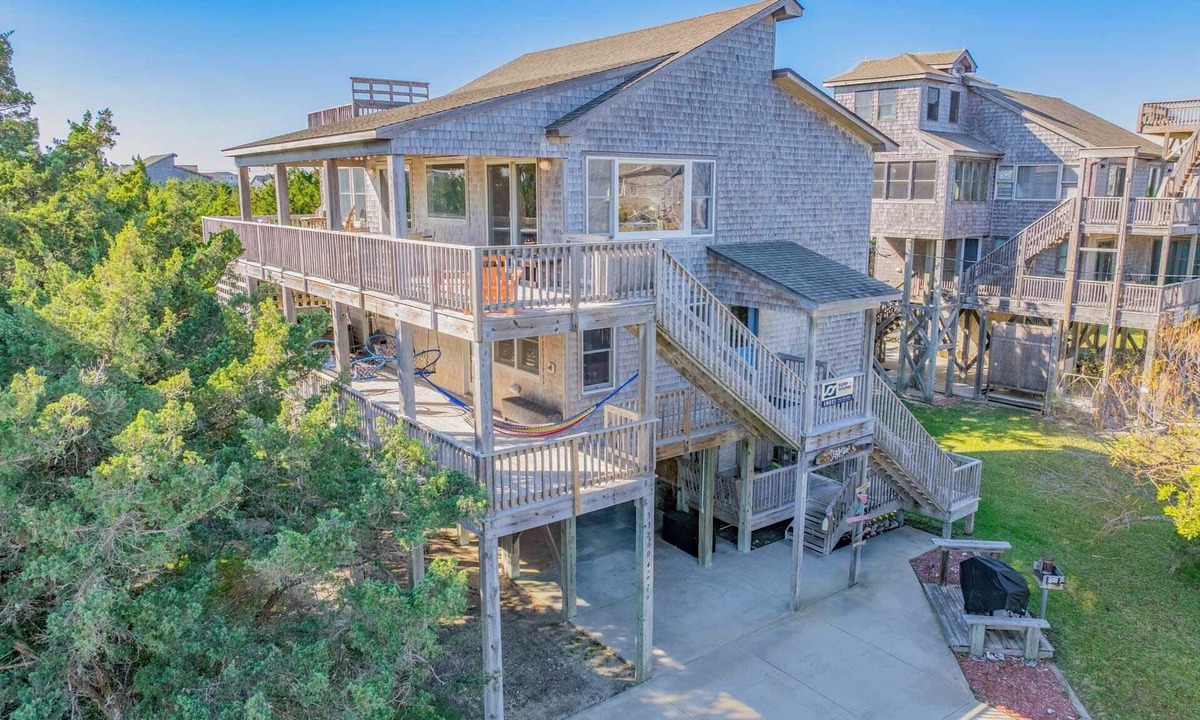 Frisco House | Oceanside 4BR in Frisco with Hot Tub and Game Room