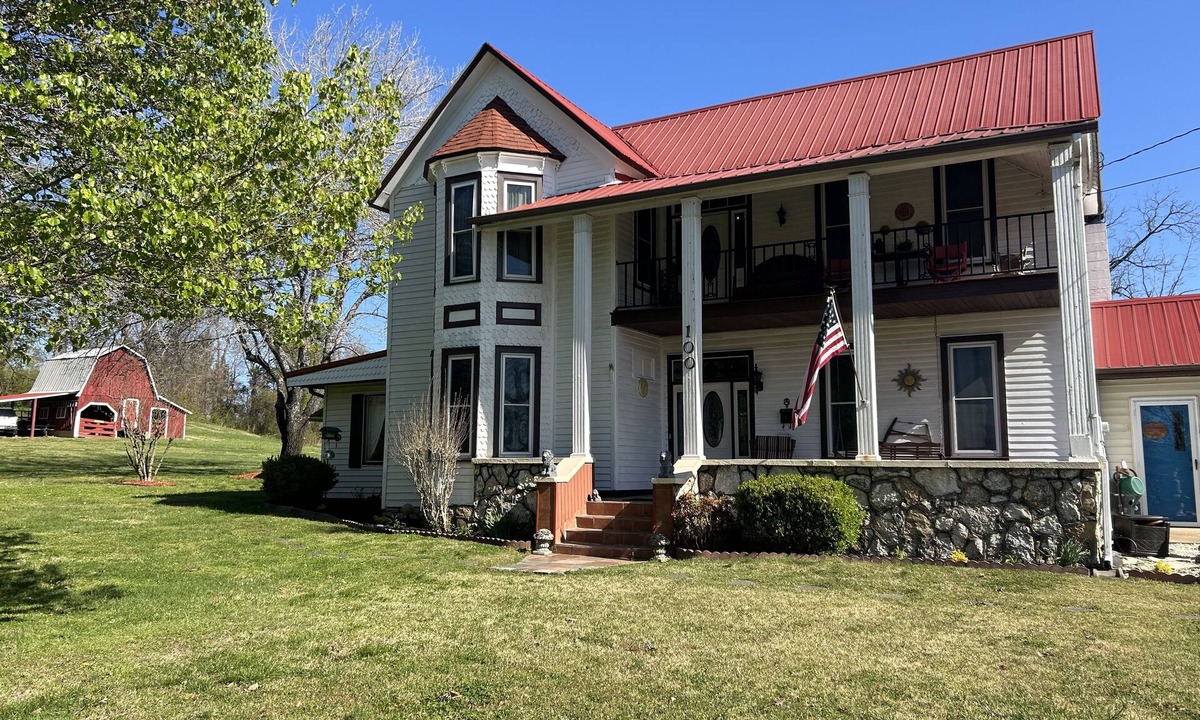 Hardy House | Old Hardy Town - Clayton Manor - Near Spring River