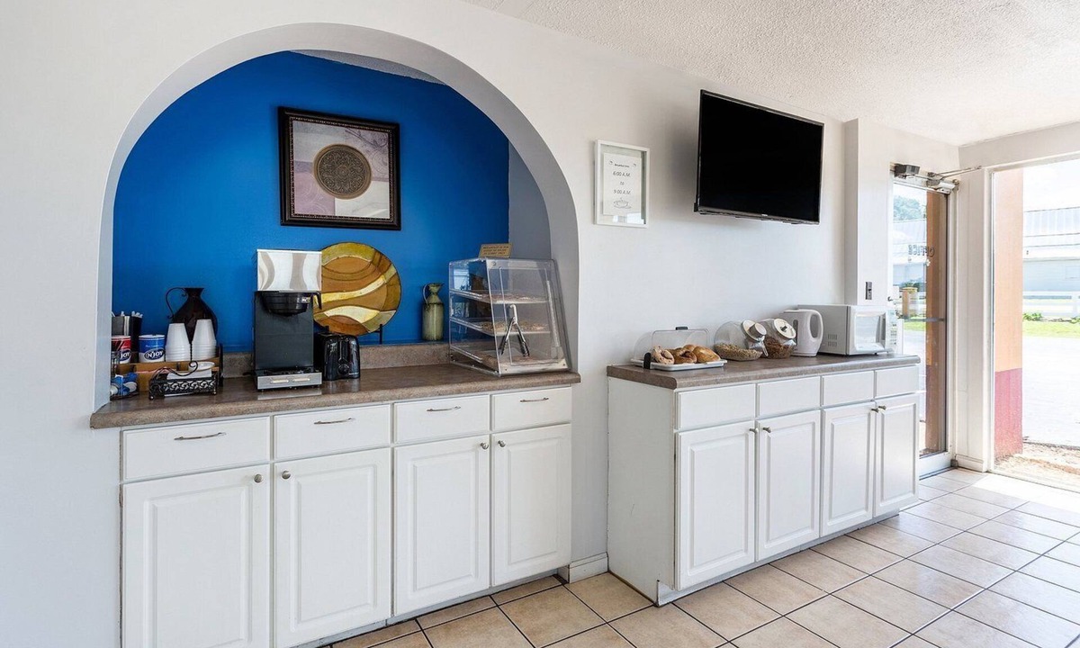 Denmark Hotel | Ole South Inn Jackson I 40 TN