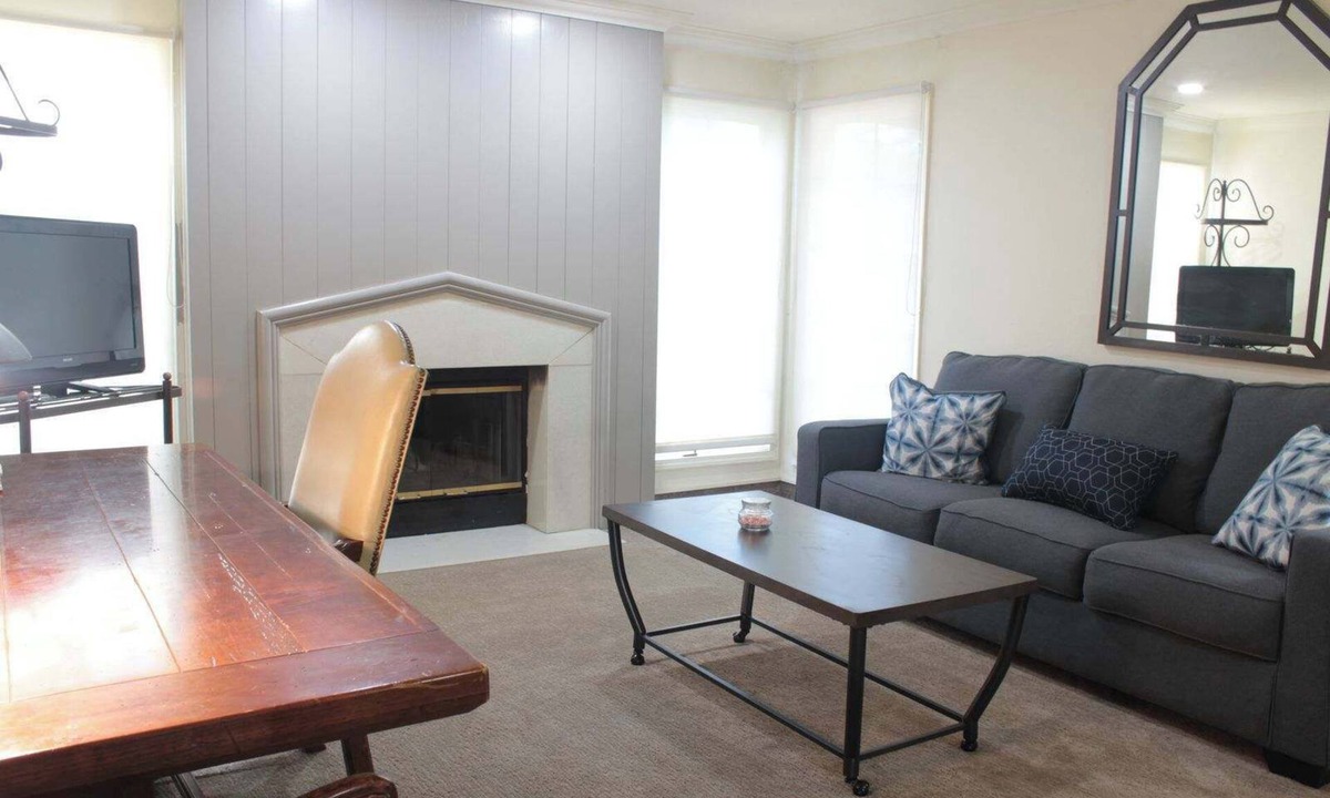 Greenwich Apartment | One Bedroom, First Floor.