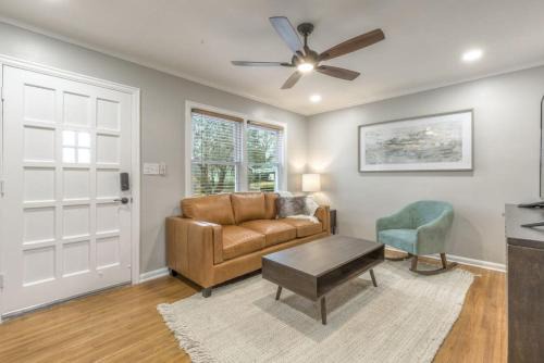 Turner Park House | OneCozyPlace Tulsa | King Bed Expo TU Downtown