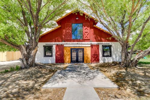 Emery County House | Orangeville Vacation Rental w/On-Site Creek!