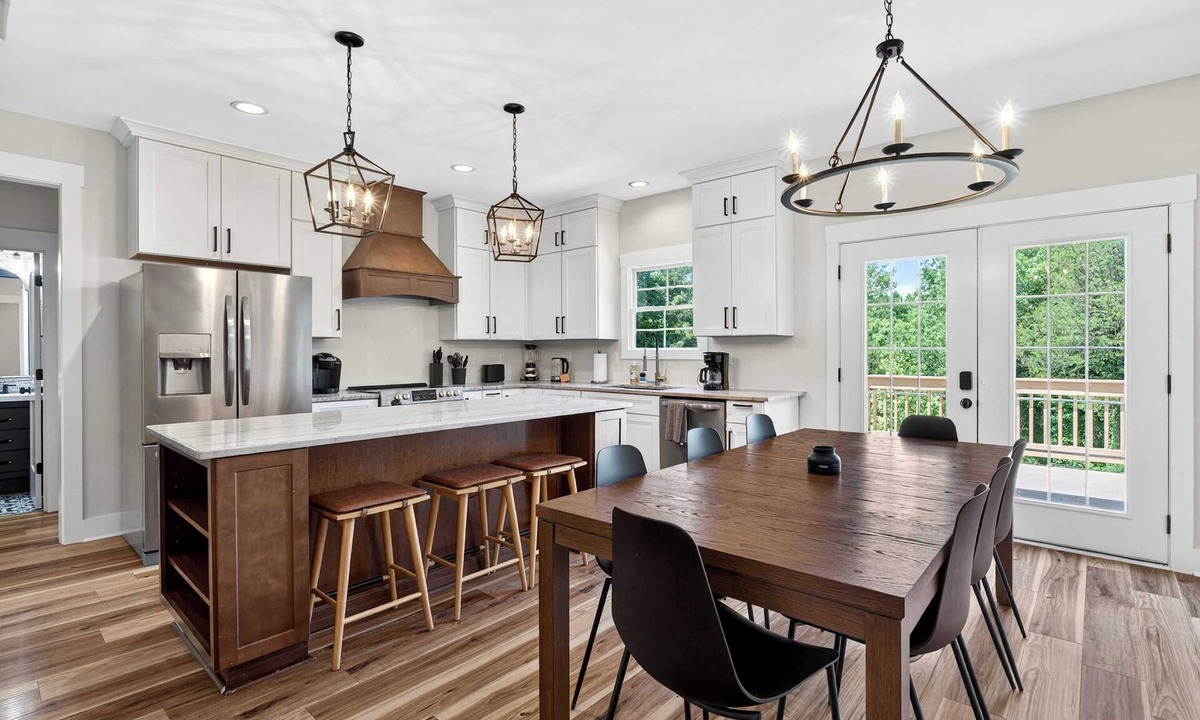 Waddy House | Peaceful countryside getaway in Waddy for groups!