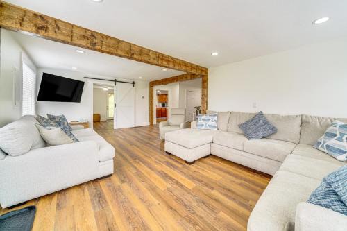 Coxs Creek House | Peaceful Home w/Patio on 30 Acres in Coxs Creek!