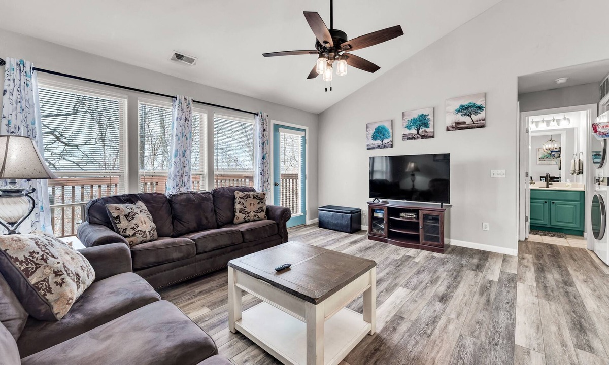 Branson West Condo | Peaceful Stonebridge Condo w/Resort Amenities