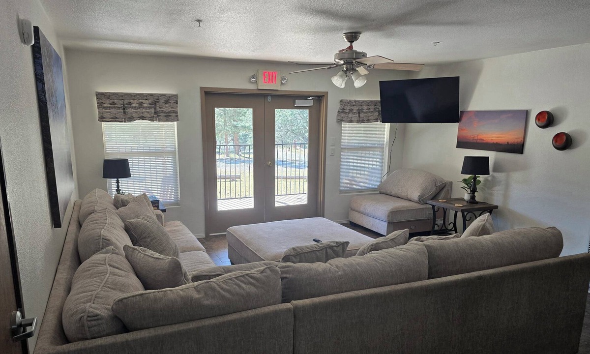 Mayhill Resort | Perfect 8-bedroom cabin in Mayhill @ Sacramento Mountain Retreat