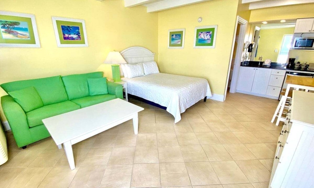 Atlantic Beach Hotel | Pet-friendly, 3 Blocks to Beach, Pool, #207