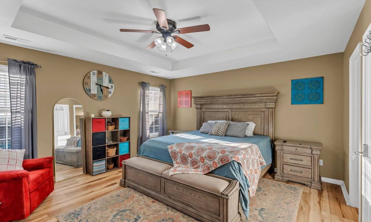 Waldron House | Pet-Friendly 3BR Near Kansas City, Fenced Yard, King Suite