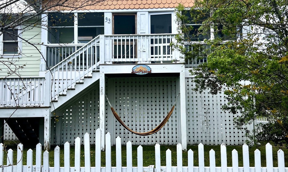 Ocracoke House | Pet Friendly, Conveniently located, Ocracoke Gem!