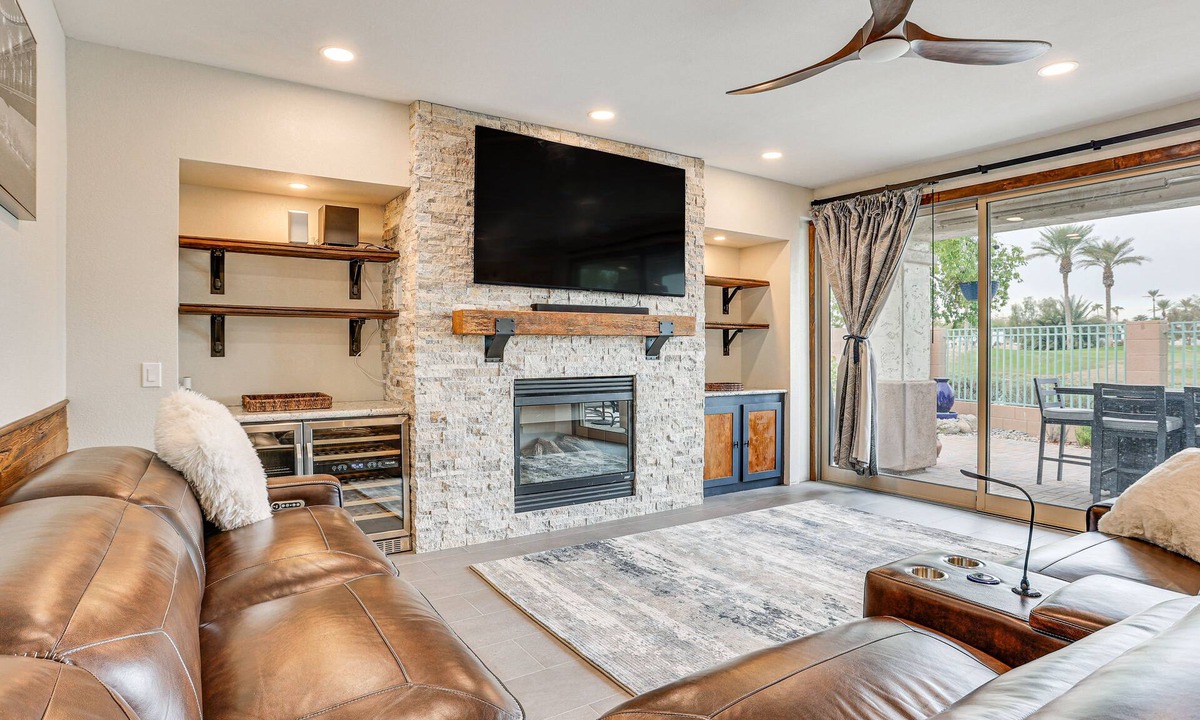 Palm Valley House | Pool Access + Golf Course View! Goodyear Retreat