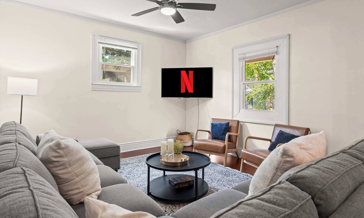 Crescent Hill Apartment | Premium 6BR Bourbon Trail home for large groups!