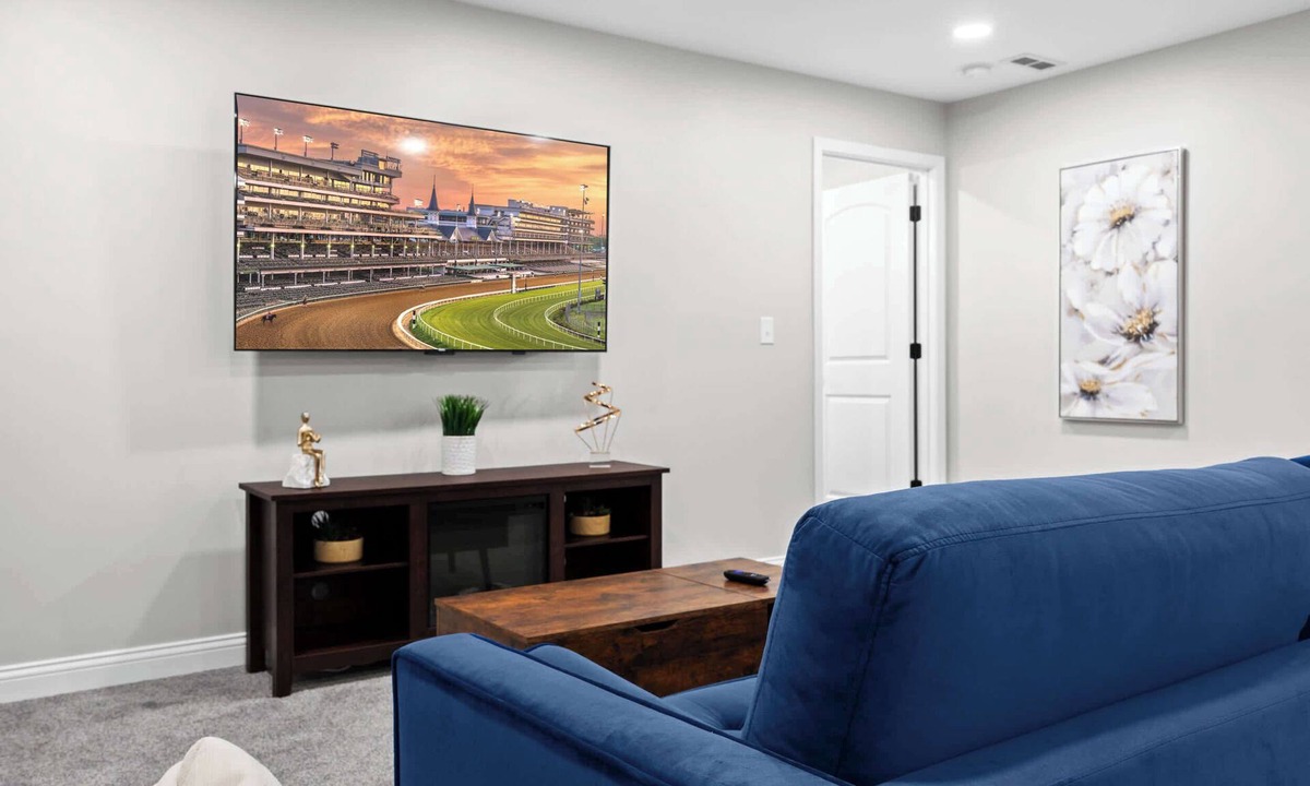 Clarksville Apartment | Prime Clarksville stay near Louisville & downtown!