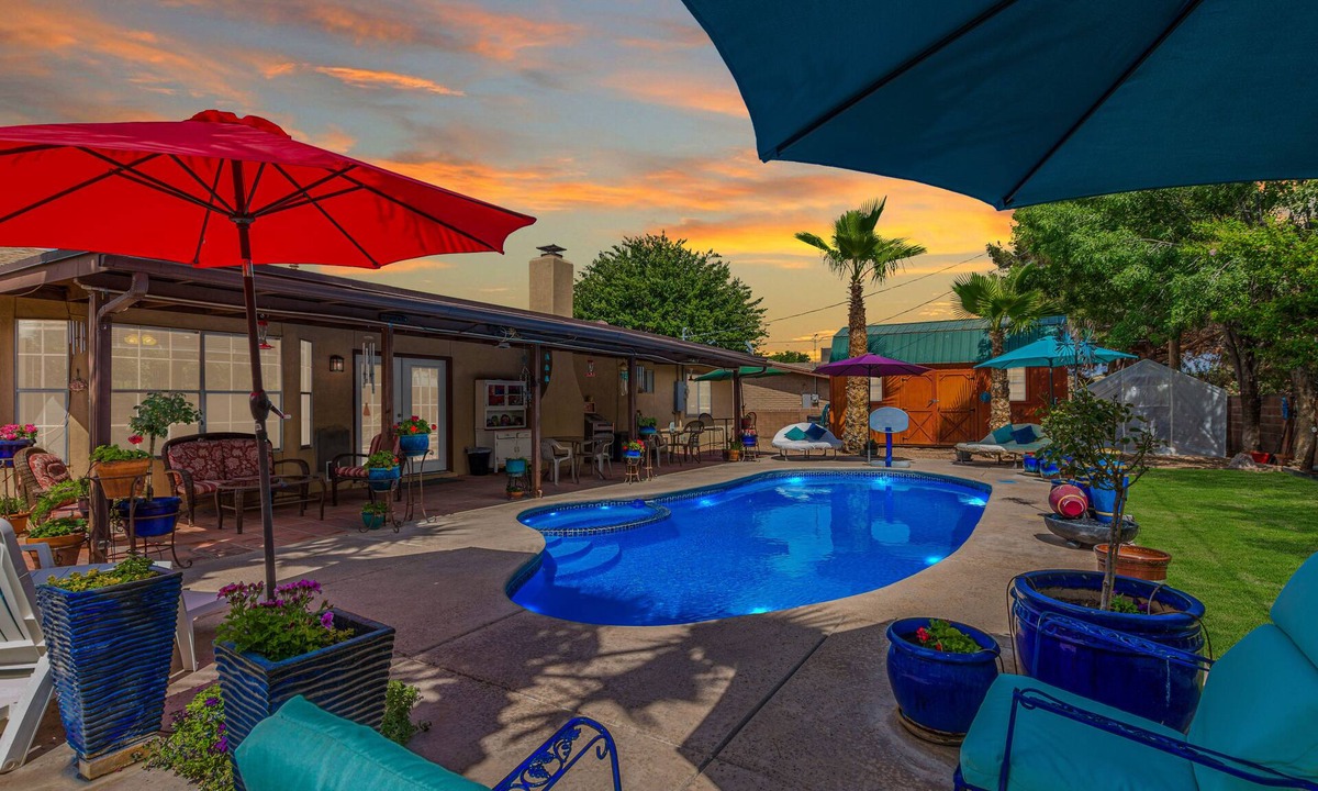 Las Cruces House | Private Oasis Near Old Mesilla - Home with Pool/Spa