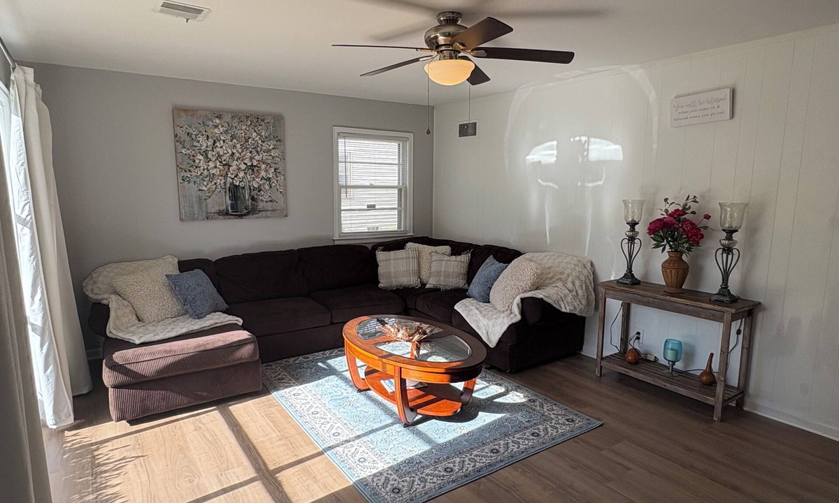 Wichita House | Quaint 3-bedroom house with AC in welcoming Wichita