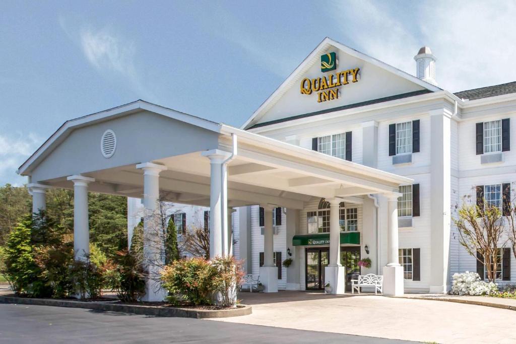Greeneville Hotel | Quality Inn Greeneville - Tusculum