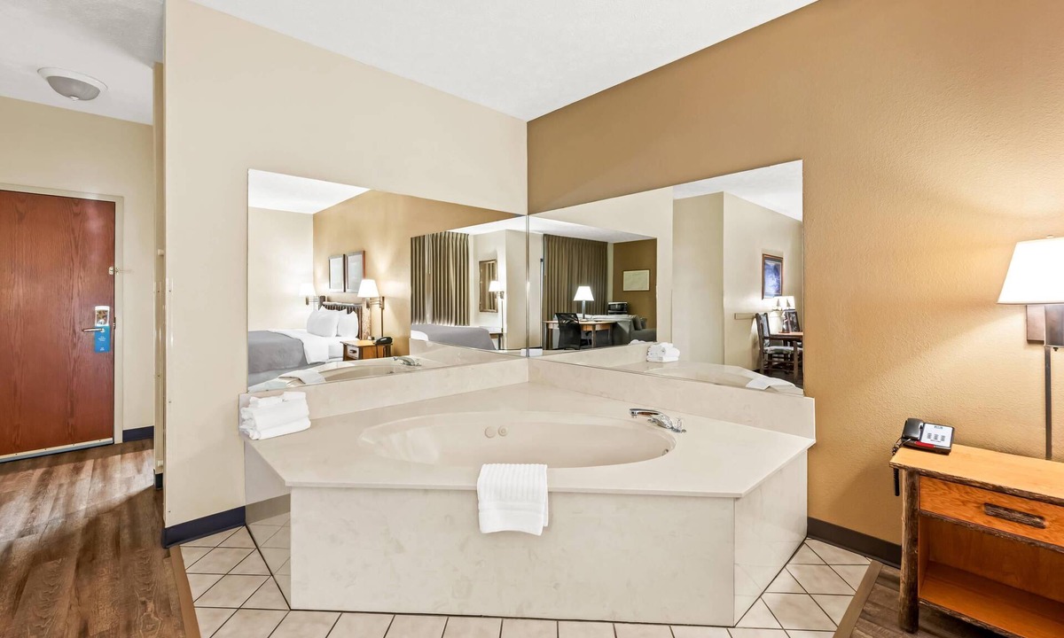 Big Stone Gap Hotel | Quality Inn & Suites Big Stone Gap
