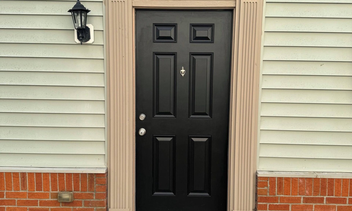 Frankfort Apartment | Quiet Comfortable Frankfort 1BR/1BA Townhome