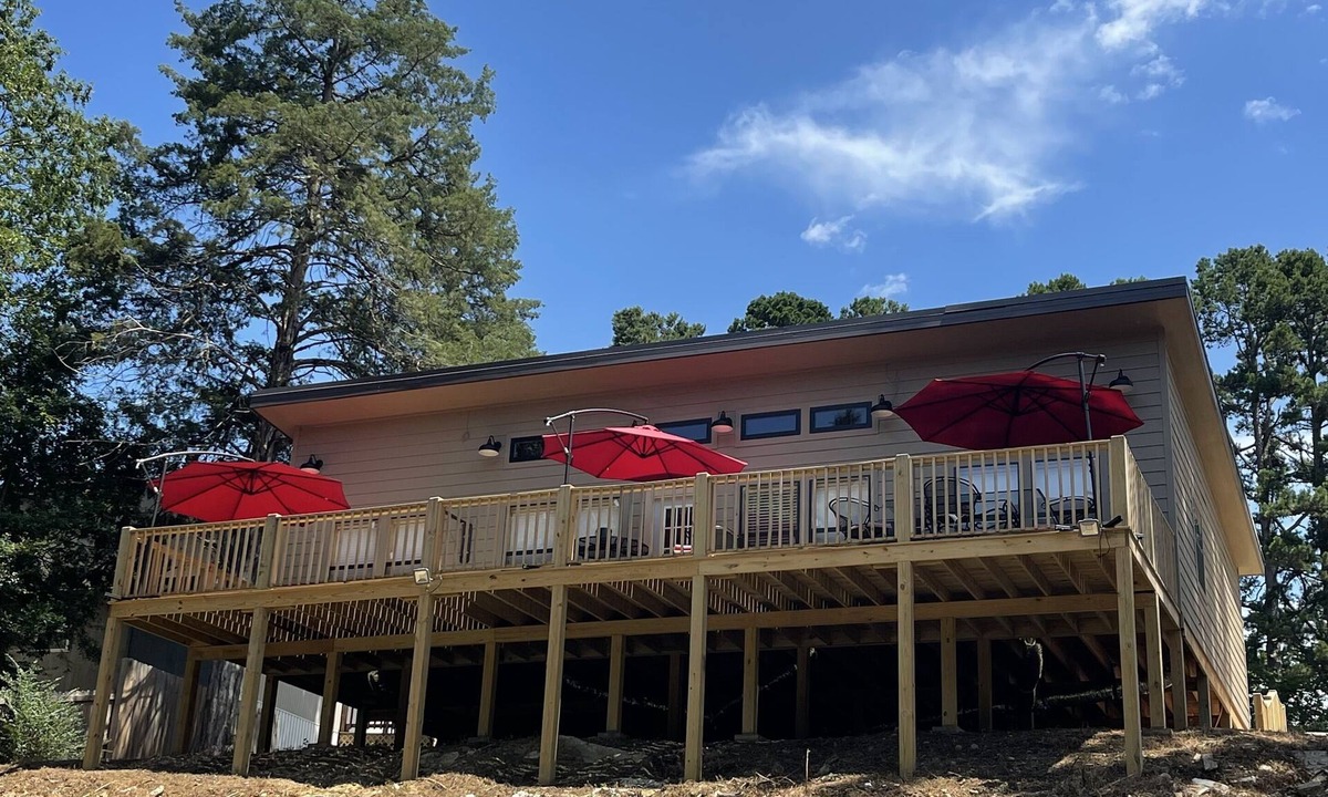 Daisy House | "QUITTIN TIME" New Beautiful Cozy House in Daisy on Lake Greeson!