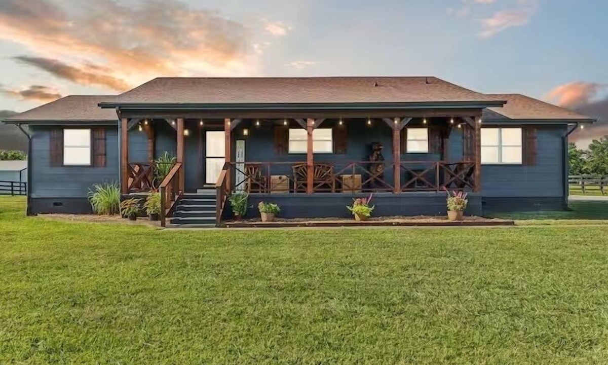 Tulsa County House | RANCH 3BRHOUSE & BARN. HORSE&PET FRIENDLY. GATED. SLEEPS 7. GLENPOOL CITY LIMITS