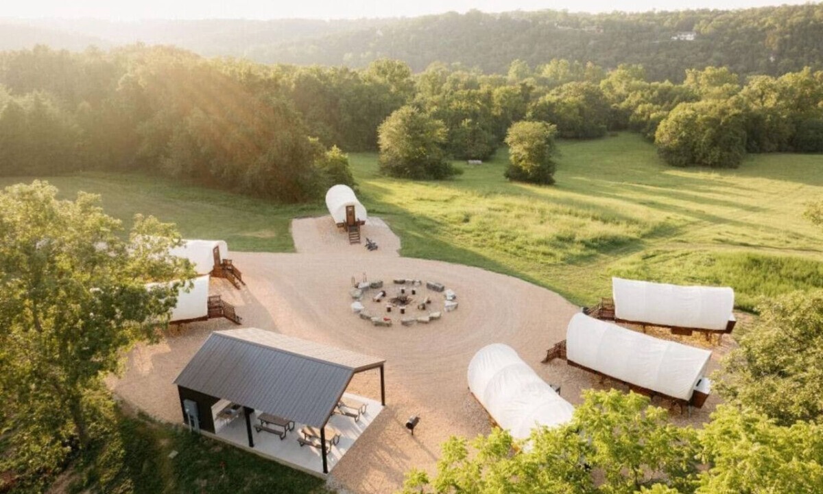 Branson Other | Ranch Stay | 6 Wagons, Trails, & Animals- Sleeps 26