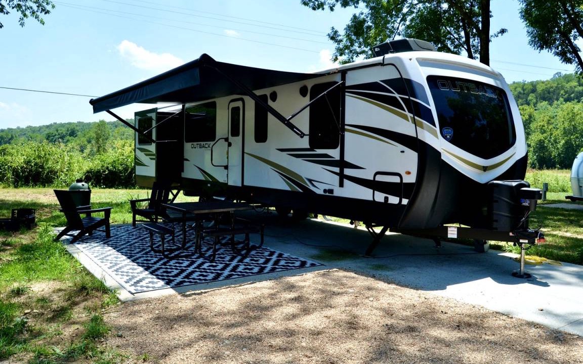 Bull Creek RV Rental | Recreational vehicle (RV) ∙ 1 bedroom ∙ 3 guests